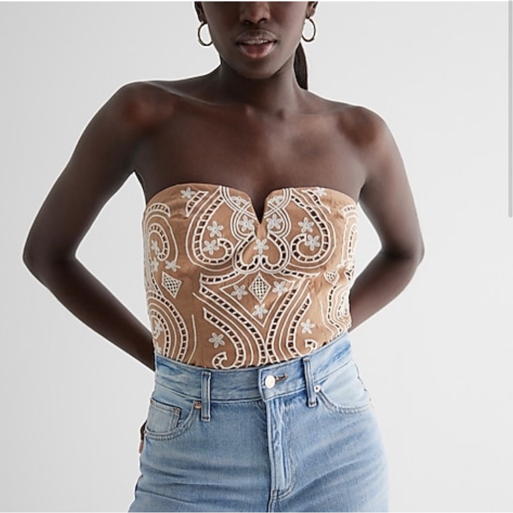 Express strapless top